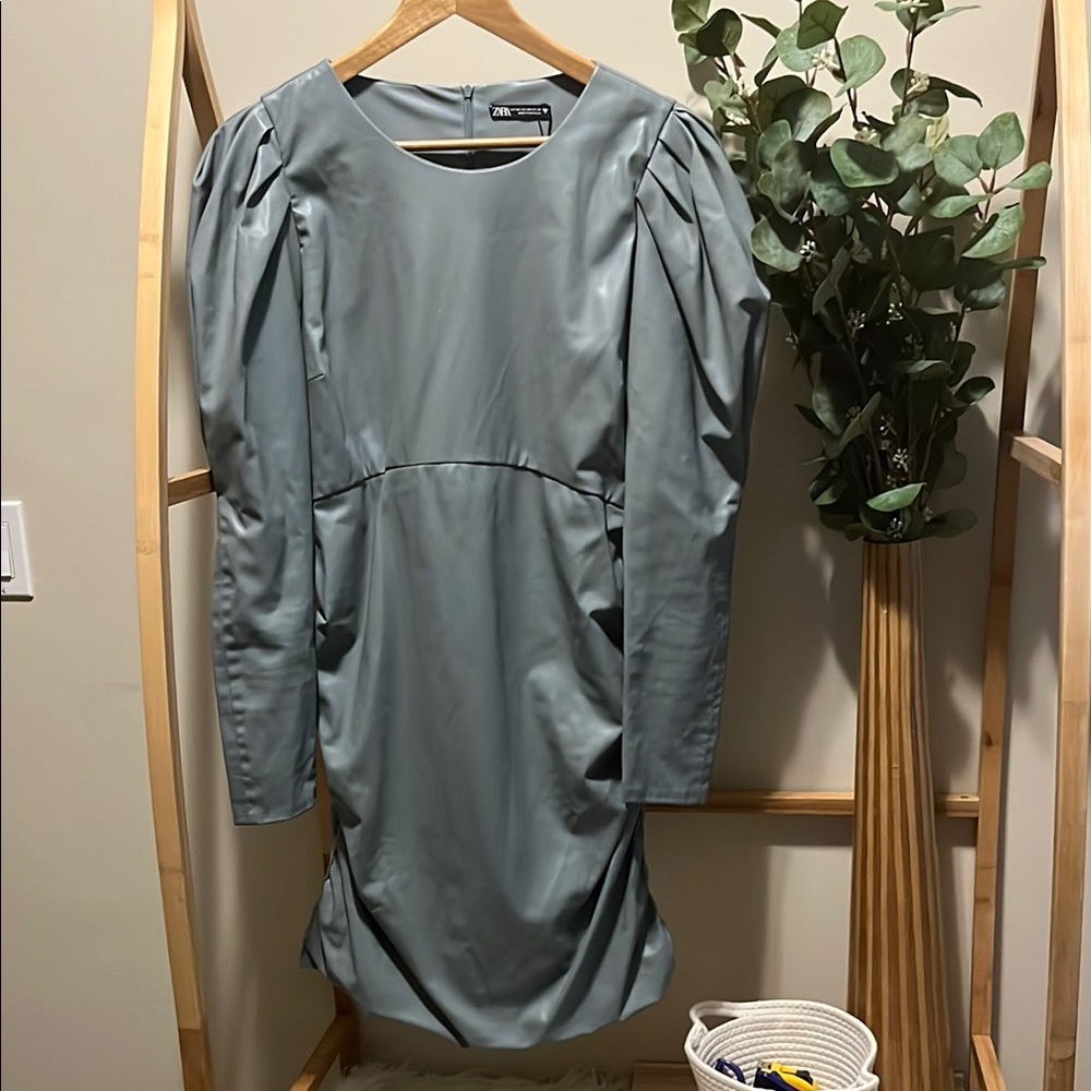 Zara Ruched Skirt Pleated Shoulders Long Sleeve Dress a323
